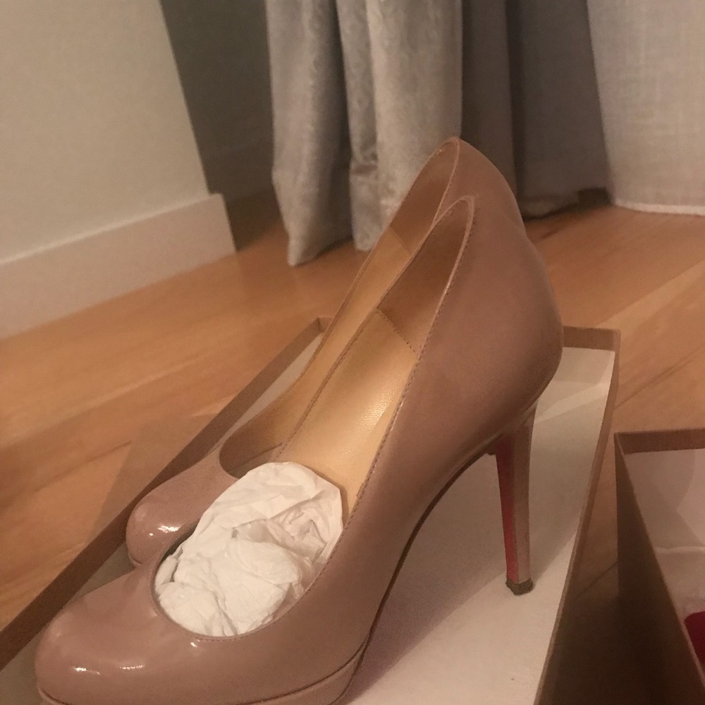 Pumps - Picture 4 of 5